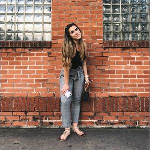 Meet your Posher, Anasofia